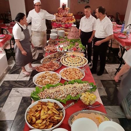Hotel Ginevra Riccione Buitenkant foto